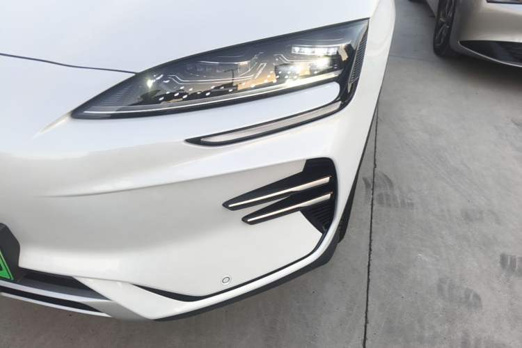 Used BYD Song PLUS New Energy 2025 EV 520km Premium Version Left Front Headlight