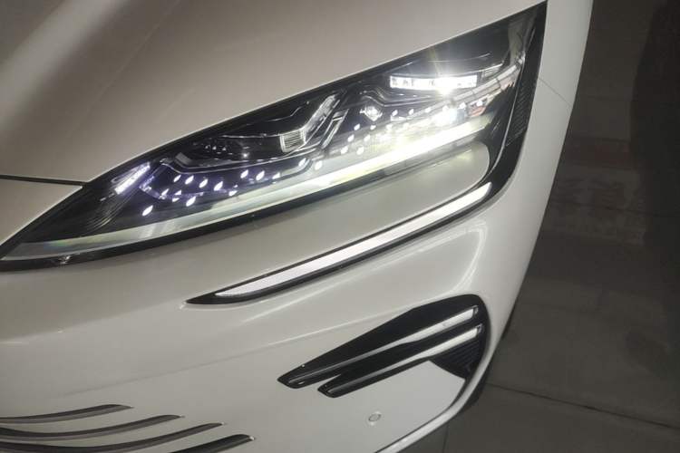 Used BYD Song PLUS New Energy 2025 DM-i Intelligent Driving 160KM Flagship Model Left Front Headlight