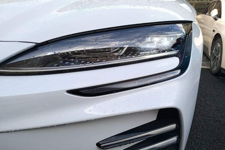 Used BYD Song PLUS New Energy 2025 EV 520km Luxury Version Left Front Headlight