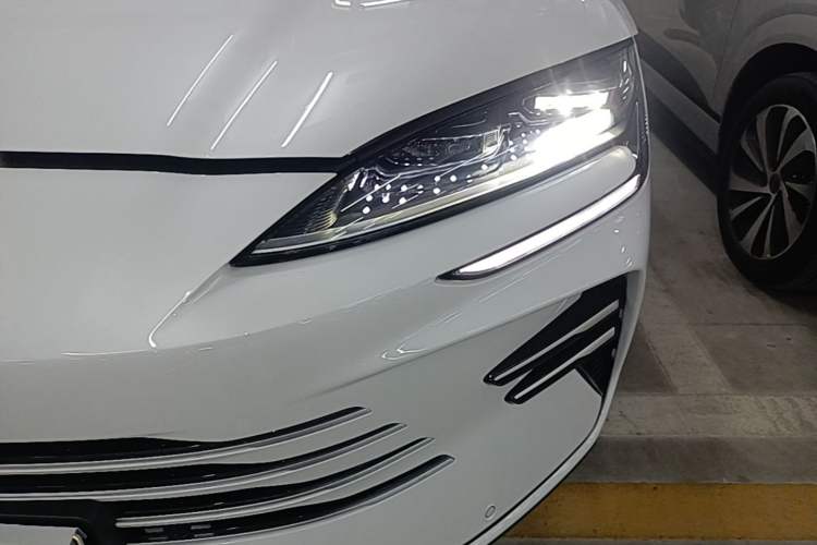 Used BYD Song PLUS New Energy 2025 DM-i 112KM Prestige Model Left Front Headlight