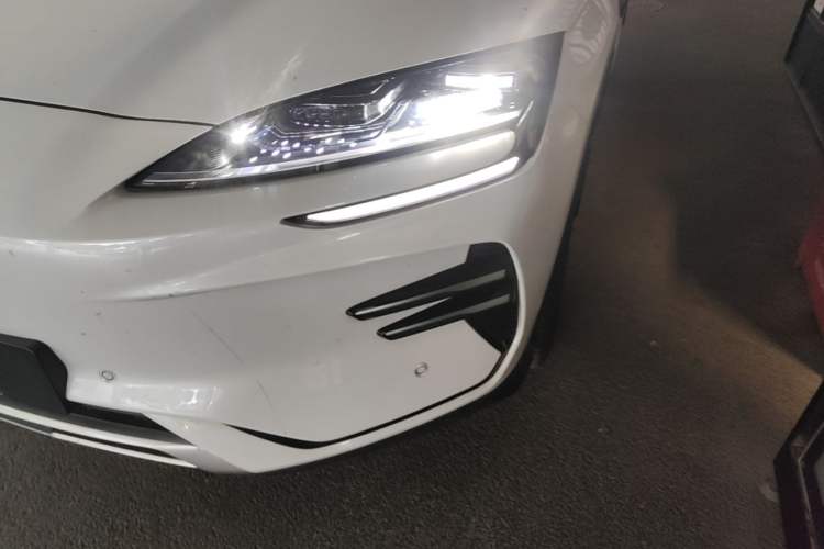 Used BYD Song PLUS New Energy 2025 EV Smart Drive Edition 605km Flagship Model Left Front Headlight