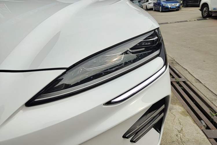 Used BYD Song PLUS New Energy 2025 EV Intelligent Driving Edition 520km Luxury Model Left Front Headlight