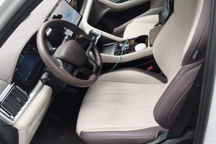 Used BYD Song PLUS New Energy 2025 EV 520km Luxury Version Left Front Seat