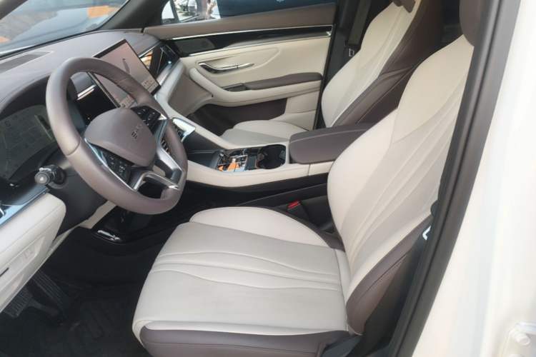 Used BYD Song PLUS New Energy 2025 EV 520km Premium Version Left Front Seat