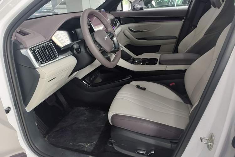 Used BYD Song PLUS New Energy 2025 DM-i Smart Drive 112KM Prestige Model Left Front Seat