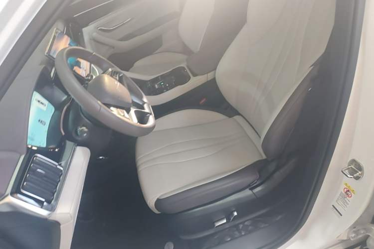 Used BYD Song PLUS New Energy 2025 DM-i 112KM Prestige Model Left Front Seat