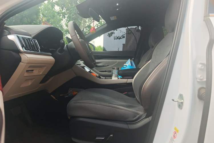 Used BYD Song PLUS New Energy 2025 EV 520km Luxury Version Left Front Seat