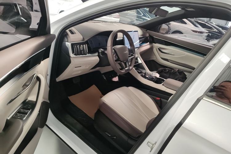 Used BYD Song PLUS New Energy 2025 DM-i 112KM Prestige Model Left Front Seat
