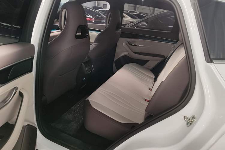 Used BYD Song PLUS New Energy 2025 DM-i 112KM Prestige Model Left Rear Seat