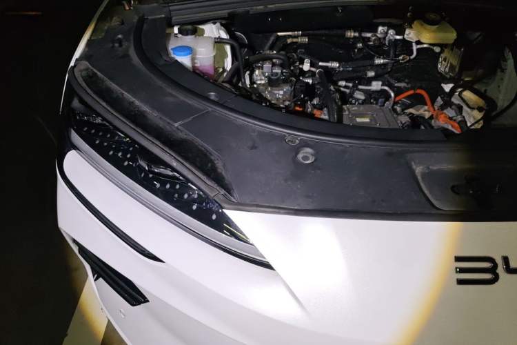 Used BYD Song PLUS New Energy 2025 EV Intelligent Driving Edition 520km Luxury Model Right Front Headlight