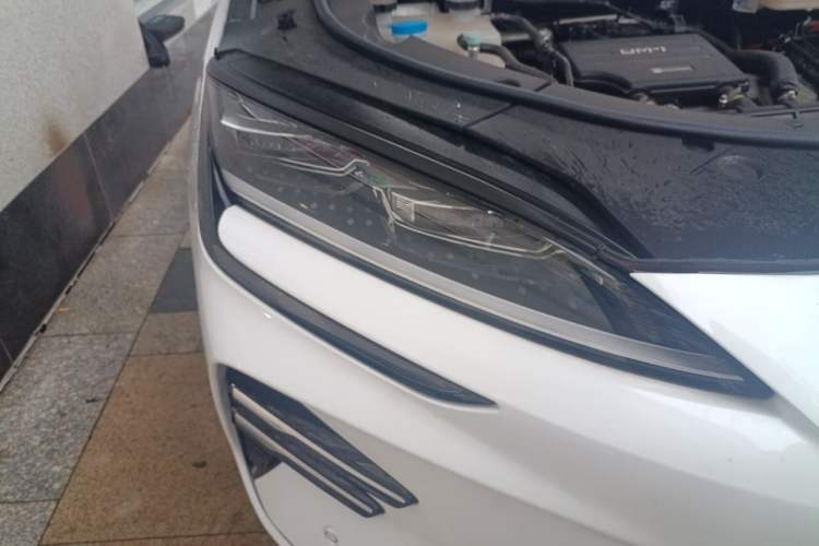 Used BYD Song PLUS New Energy 2025 DM-i Intelligent Driving 160KM Flagship Model Right Front Headlight