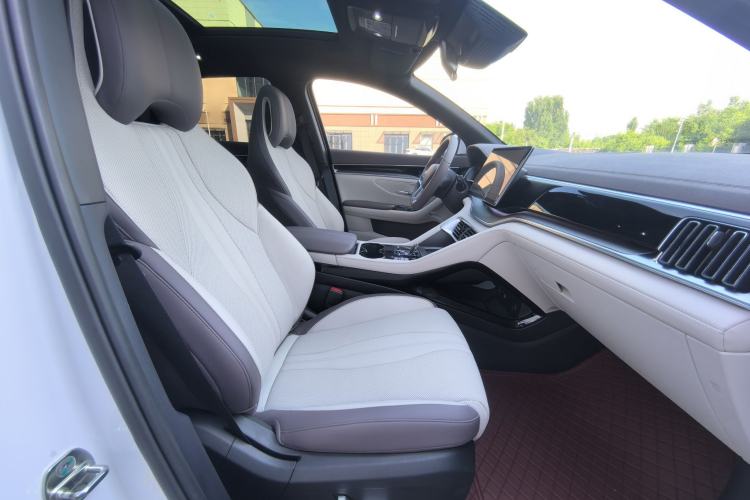 Used BYD Song PLUS New Energy 2025 DM-i 112KM Prestige Model Right Front Seat