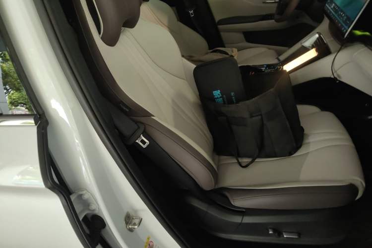 Used BYD Song PLUS New Energy 2025 EV Smart Drive Edition 605km Flagship Model Right Front Seat
