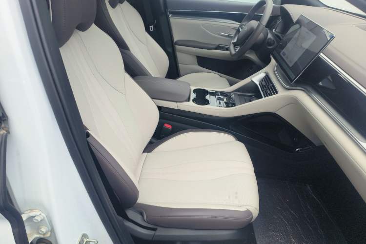 Used BYD Song PLUS New Energy 2025 EV Intelligent Driving Edition 520km Luxury Model Right Front Seat