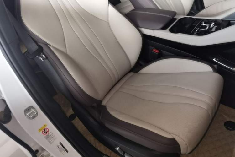 Used BYD Song PLUS New Energy 2025 DM-i 112KM Prestige Model Right Front Seat