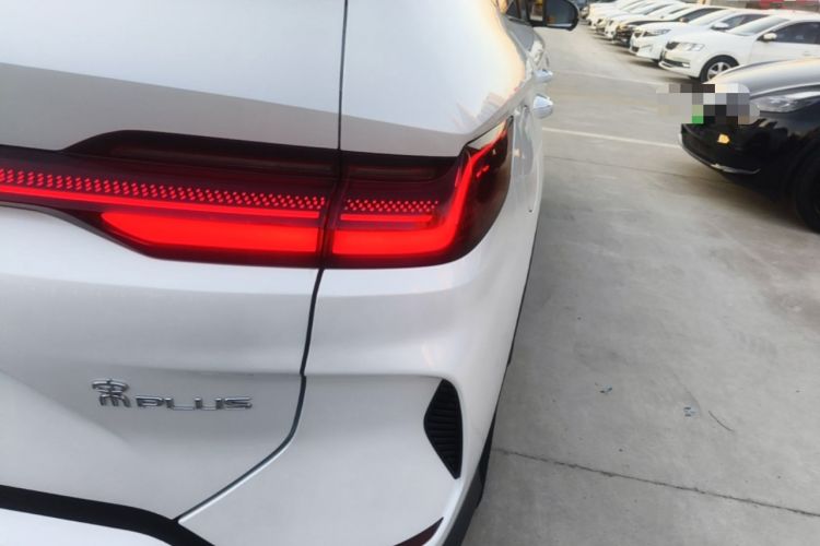 Used BYD Song PLUS New Energy 2025 EV 520km Premium Version Right Rear Taillight