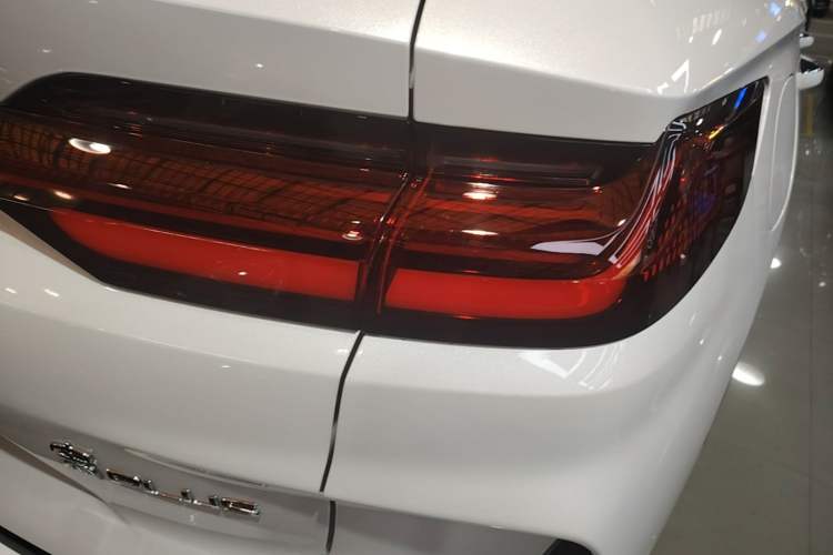 Used BYD Song PLUS New Energy 2025 DM-i 160KM Flagship Model Right Rear Taillight