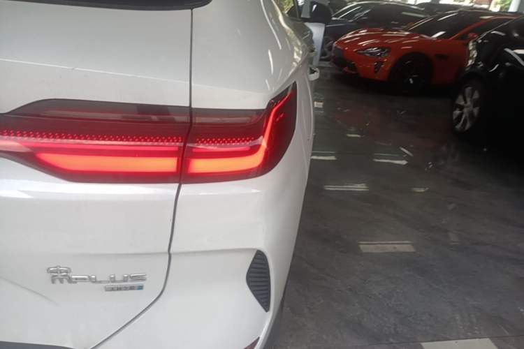 Used BYD Song PLUS New Energy 2025 EV Intelligent Driving Edition 520km Luxury Model Right Rear Taillight