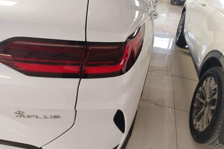 Used BYD Song PLUS New Energy 2025 DM-i 112KM Prestige Model Right Rear Taillight