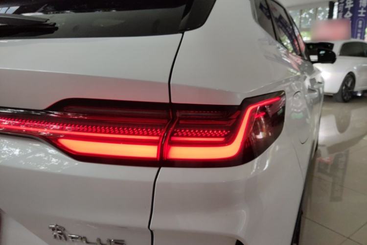 Used BYD Song PLUS New Energy 2025 DM-i 112KM Prestige Model Right Rear Taillight