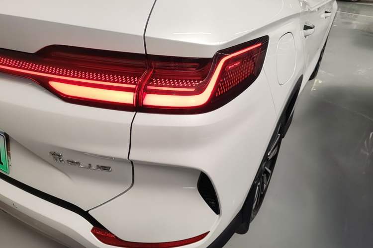 Used BYD Song PLUS New Energy 2025 DM-i 112KM Prestige Model Right Rear Taillight