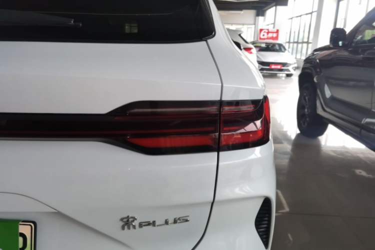 Used BYD Song PLUS New Energy 2025 DM-i 112KM Prestige Model Right Rear Taillight