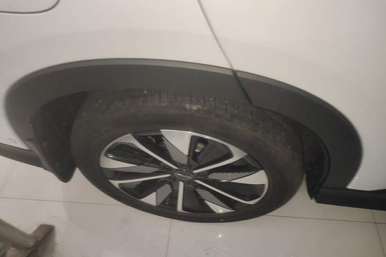 Used BYD Song PLUS New Energy 2025 DM-i Intelligent Driving 160KM Flagship Model Right Rear Wheel Hub