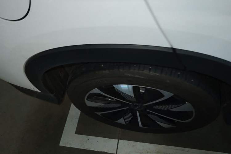 Used BYD Song PLUS New Energy 2025 EV Intelligent Driving Edition 520km Luxury Model Right Rear Wheel Hub