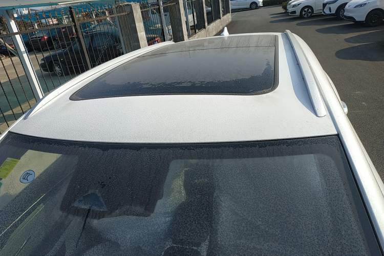 Used BYD Song PLUS New Energy 2025 DM-i 112KM Prestige Model Roof