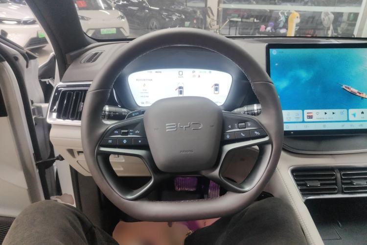 Used BYD Song PLUS New Energy 2025 EV 520km Premium Version Steering Wheel