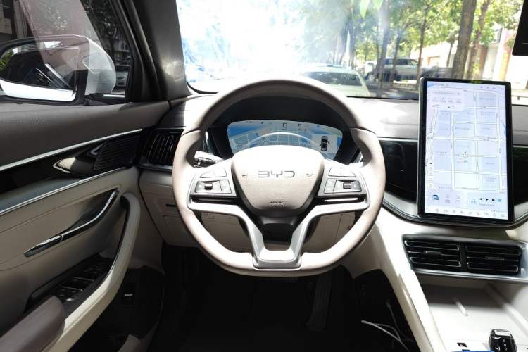 Used BYD Song PLUS New Energy 2025 DM-i 112KM Prestige Model Steering Wheel