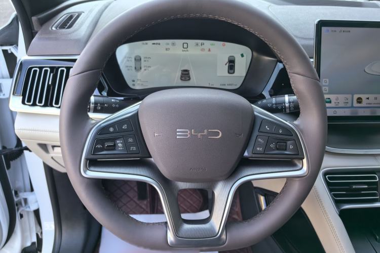 Used BYD Song PLUS New Energy 2025 DM-i 112KM Prestige Model Steering Wheel