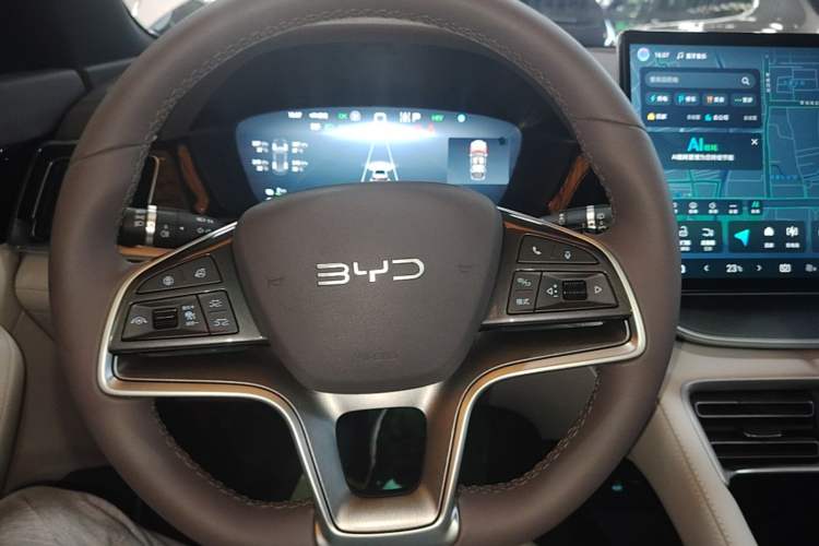 Used BYD Song PLUS New Energy 2025 DM-i 160KM Flagship Model Steering Wheel
