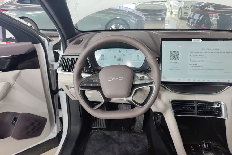 Used BYD Song PLUS New Energy 2025 DM-i Smart Drive 112KM Prestige Model Steering Wheel