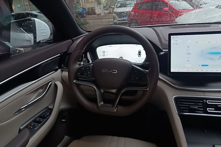 Used BYD Song PLUS New Energy 2025 DM-i 112KM Prestige Model Steering Wheel