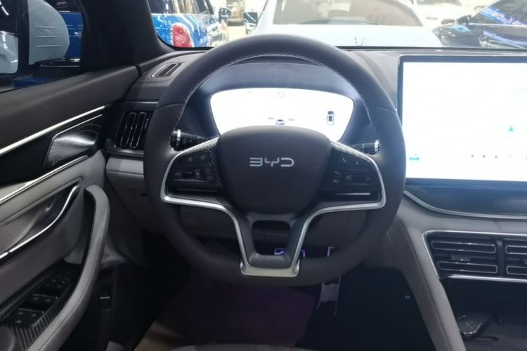 Used BYD Song PLUS New Energy 2025 DM-i 160KM Flagship Model Steering Wheel