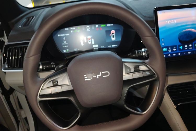 Used BYD Song PLUS New Energy 2025 EV Intelligent Driving Edition 520km Luxury Model Steering Wheel
