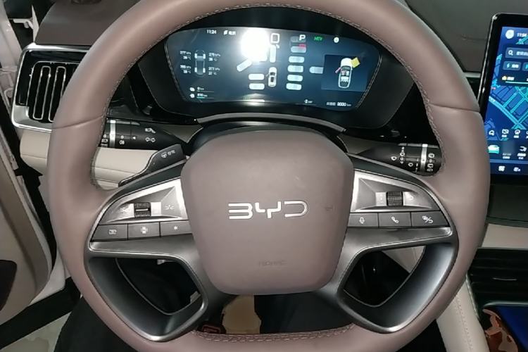 Used BYD Song PLUS New Energy 2025 DM-i Intelligent Driving 112KM Prestige Model Steering Wheel