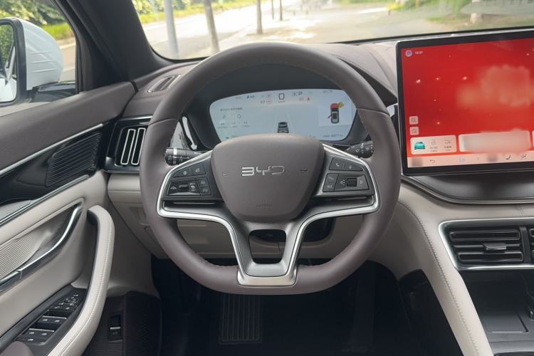 Used BYD Song PLUS New Energy 2025 DM-i 160KM Flagship Model Steering Wheel