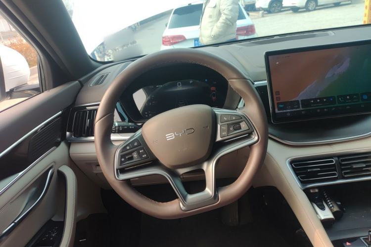 Used BYD Song PLUS New Energy 2025 DM-i 112KM Prestige Model Steering Wheel