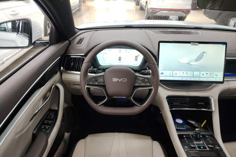 Used BYD Song PLUS New Energy 2025 EV 520km Premium Version Steering Wheel