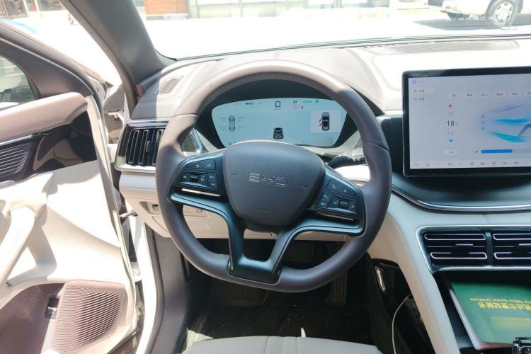 Used BYD Song PLUS New Energy 2025 EV 520km Luxury Version Steering Wheel