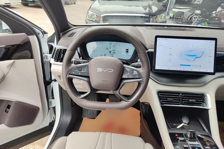 Used BYD Song PLUS New Energy 2025 EV Intelligent Driving Edition 520km Luxury Model Steering Wheel