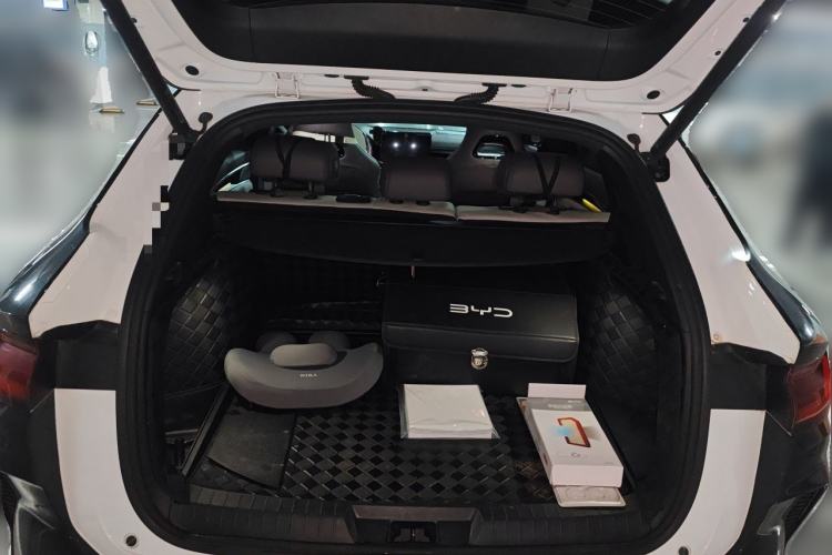 Used BYD Song PLUS New Energy 2025 DM-i 112KM Prestige Model Trunk