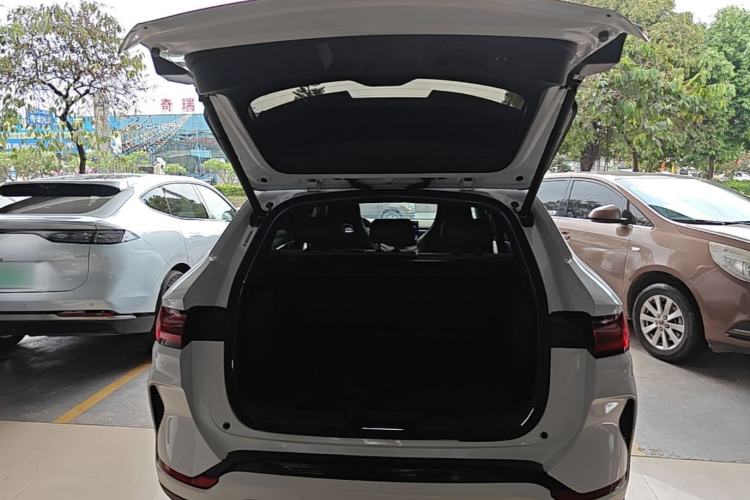 Used BYD Song PLUS New Energy 2025 DM-i 112KM Prestige Model Trunk
