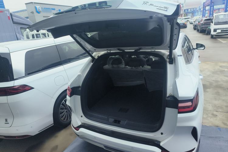 Used BYD Song PLUS New Energy 2025 EV Intelligent Driving Edition 520km Luxury Model Trunk