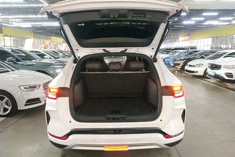 Used BYD Song PLUS New Energy 2025 DM-i Intelligent Driving 112KM Prestige Model Trunk