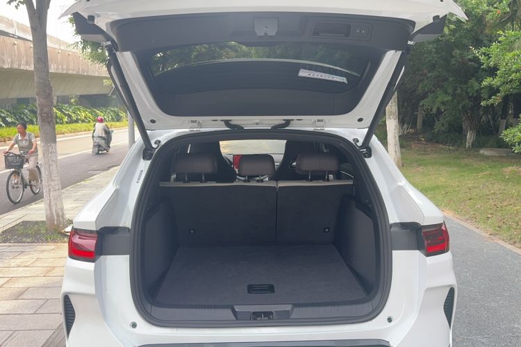 Used BYD Song PLUS New Energy 2025 DM-i 160KM Flagship Model Trunk