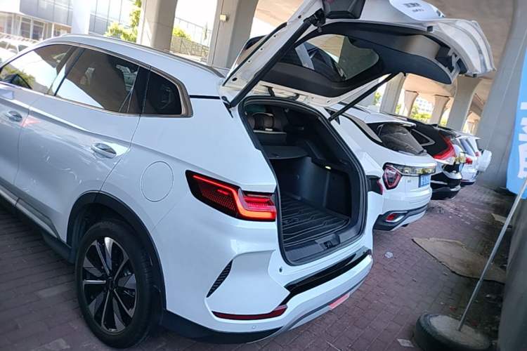 Used BYD Song PLUS New Energy 2025 DM-i 112KM Prestige Model Trunk