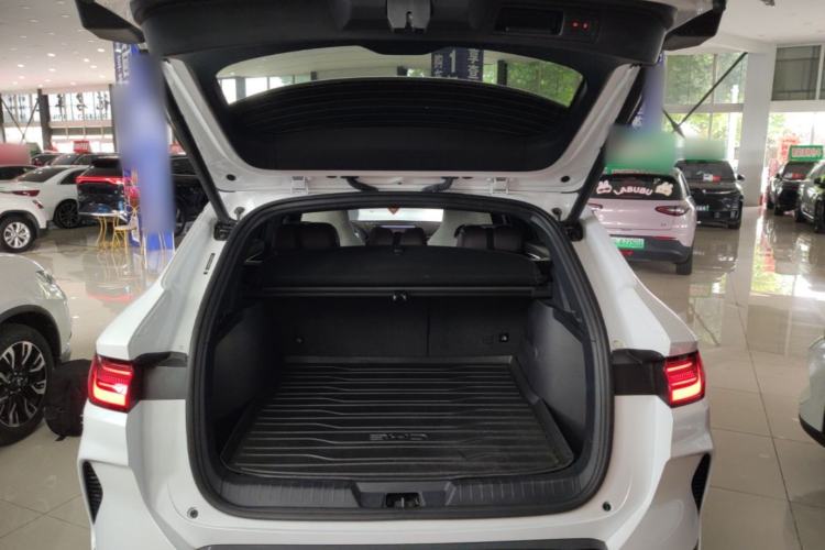 Used BYD Song PLUS New Energy 2025 DM-i 112KM Prestige Model Trunk